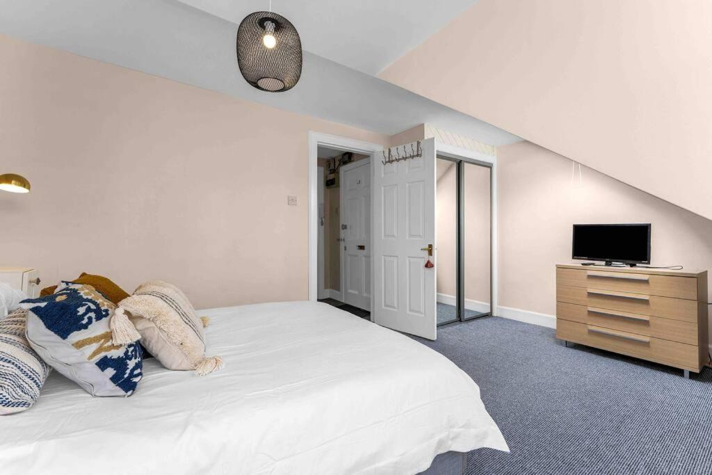Stylish 1 Bedroom Apartment EDI Buitenkant foto