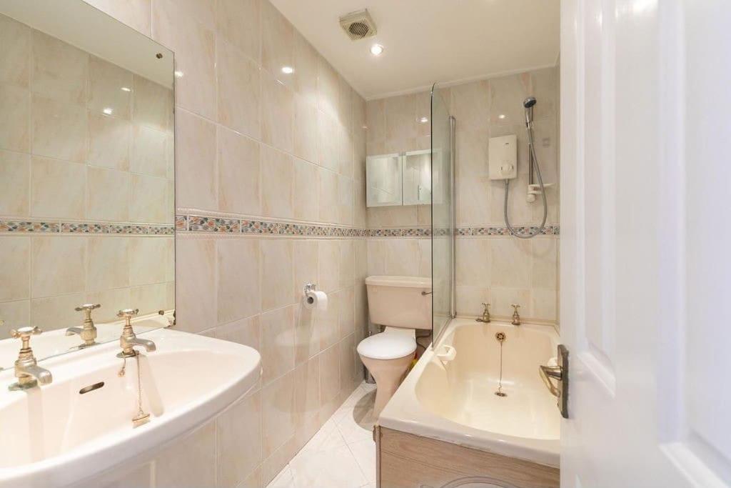 Stylish 1 Bedroom Apartment EDI Buitenkant foto